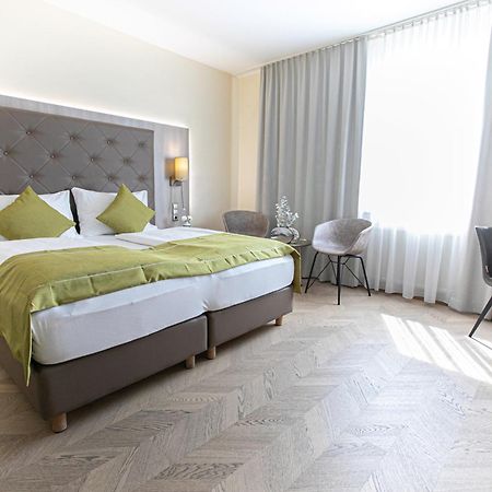 Das Reinisch Hotel - Near Vienna Airport シュベッヒャート エクステリア 写真