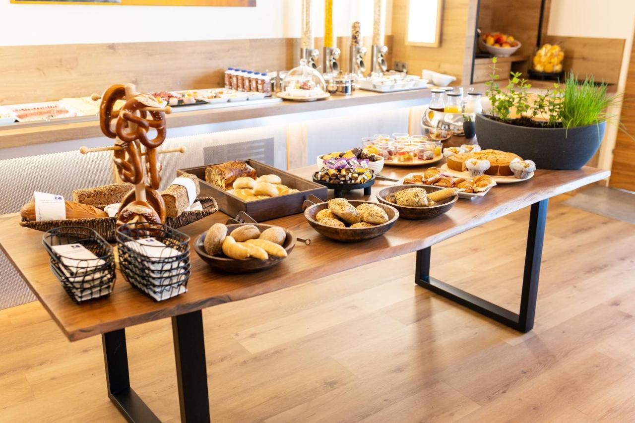 Das Reinisch Hotel - Near Vienna Airport シュベッヒャート エクステリア 写真