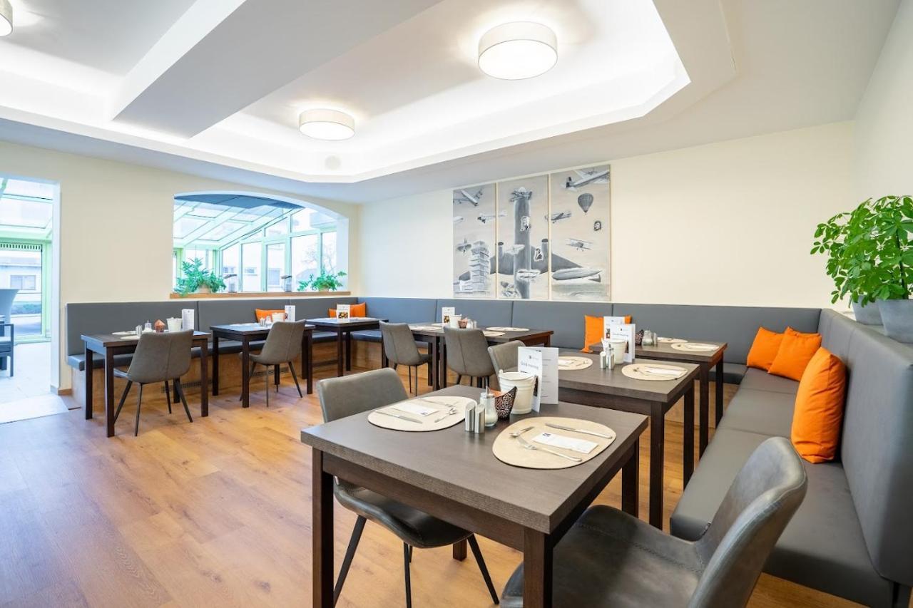 Das Reinisch Hotel - Near Vienna Airport シュベッヒャート エクステリア 写真