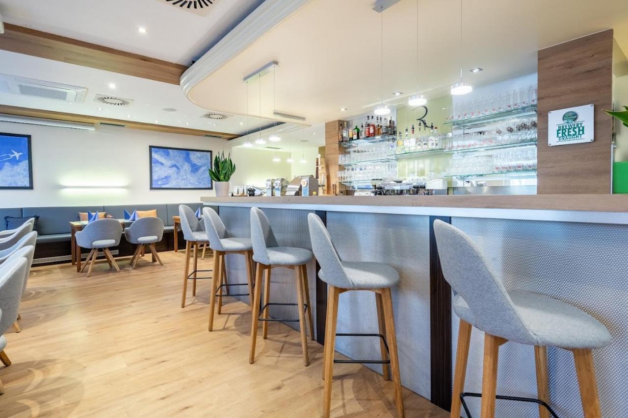 Das Reinisch Hotel - Near Vienna Airport シュベッヒャート エクステリア 写真