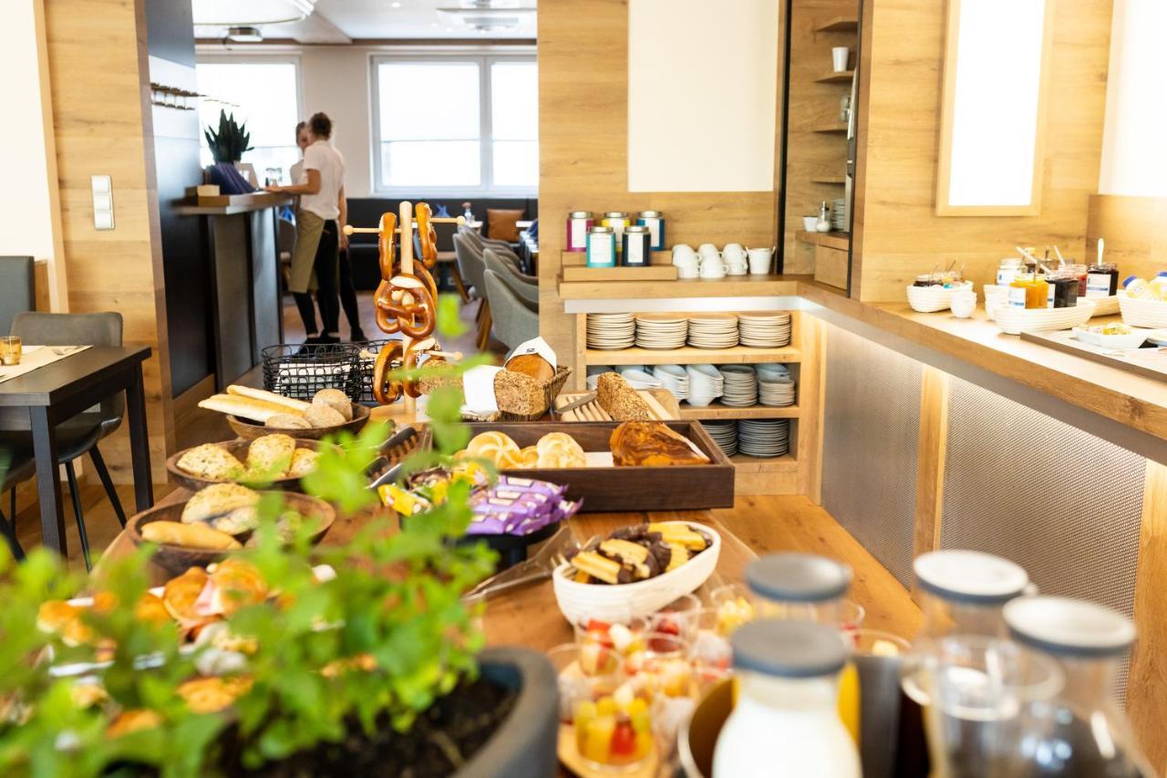 Das Reinisch Hotel - Near Vienna Airport シュベッヒャート エクステリア 写真