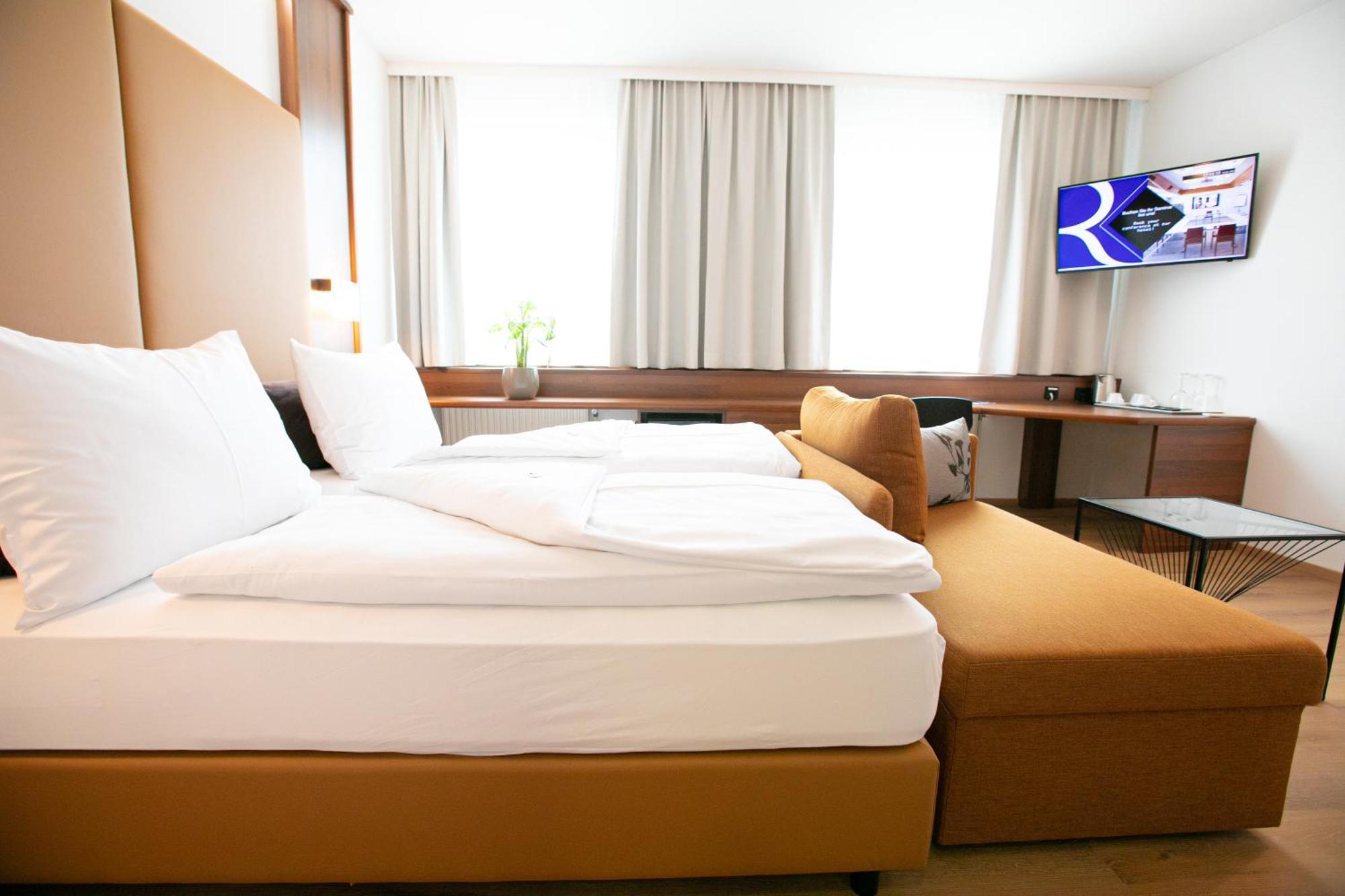 Das Reinisch Hotel - Near Vienna Airport シュベッヒャート エクステリア 写真