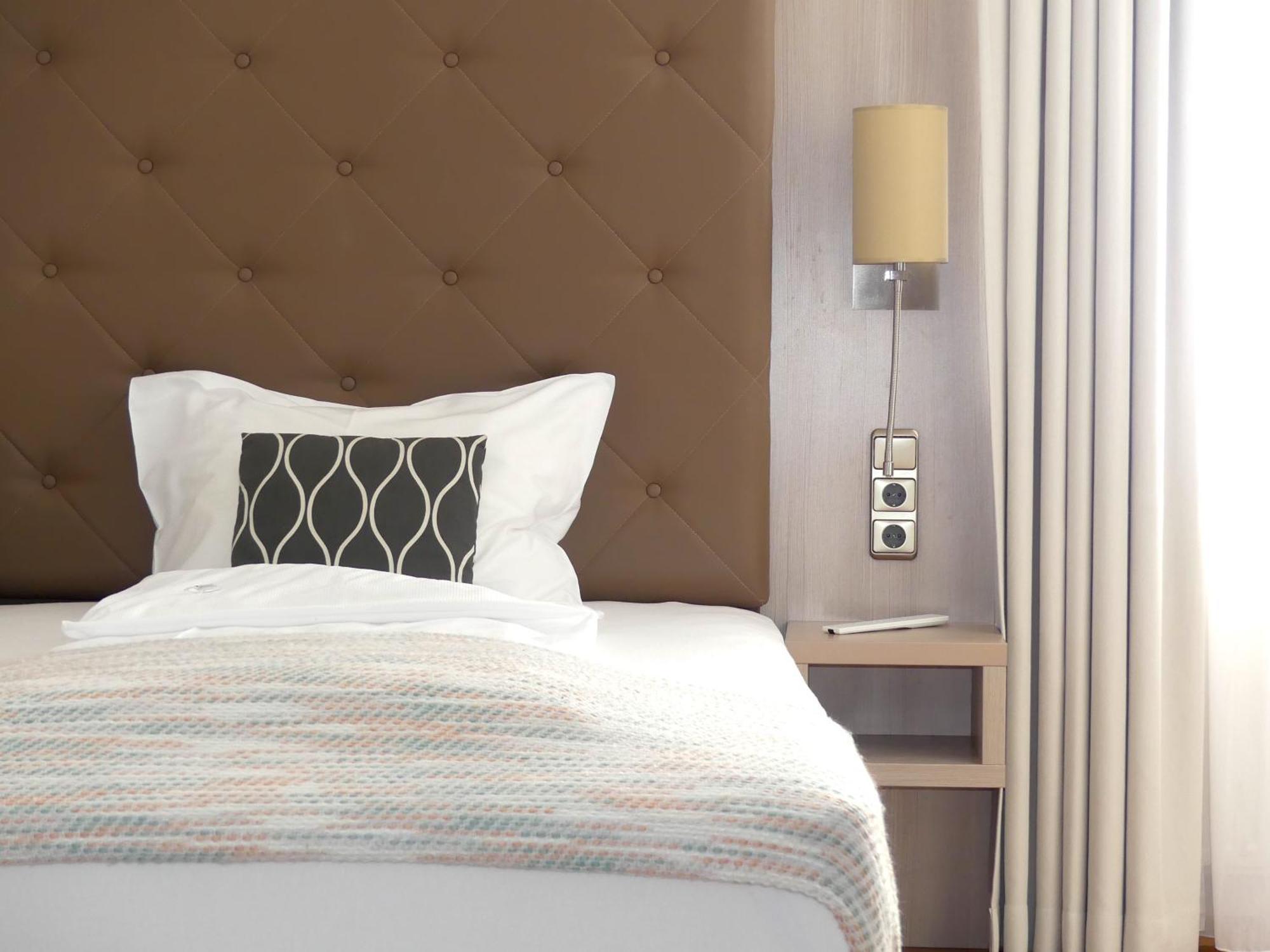 Das Reinisch Hotel - Near Vienna Airport シュベッヒャート エクステリア 写真