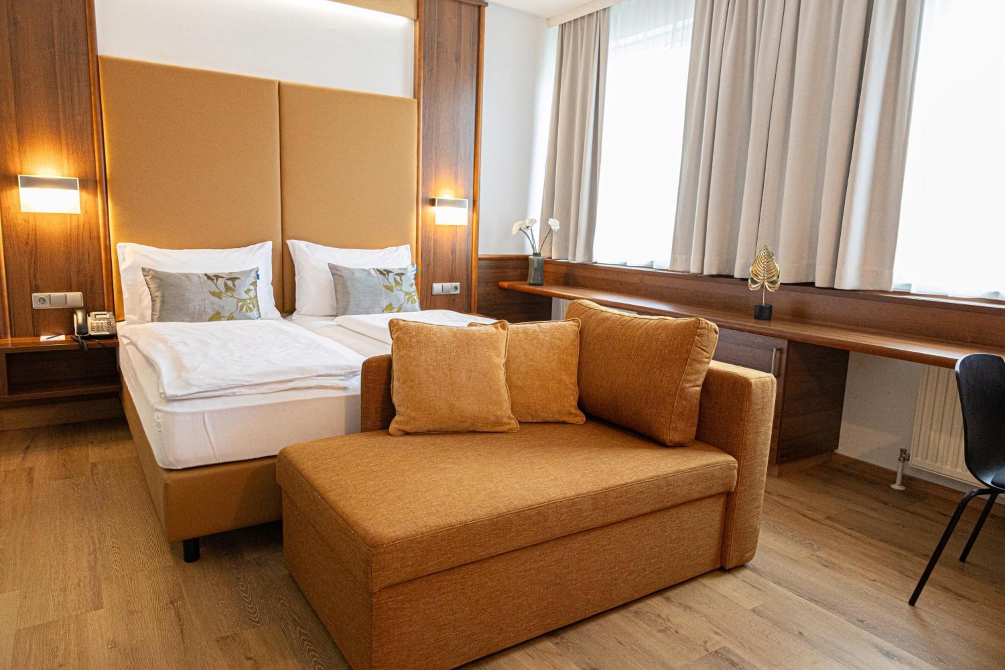 Das Reinisch Hotel - Near Vienna Airport シュベッヒャート エクステリア 写真
