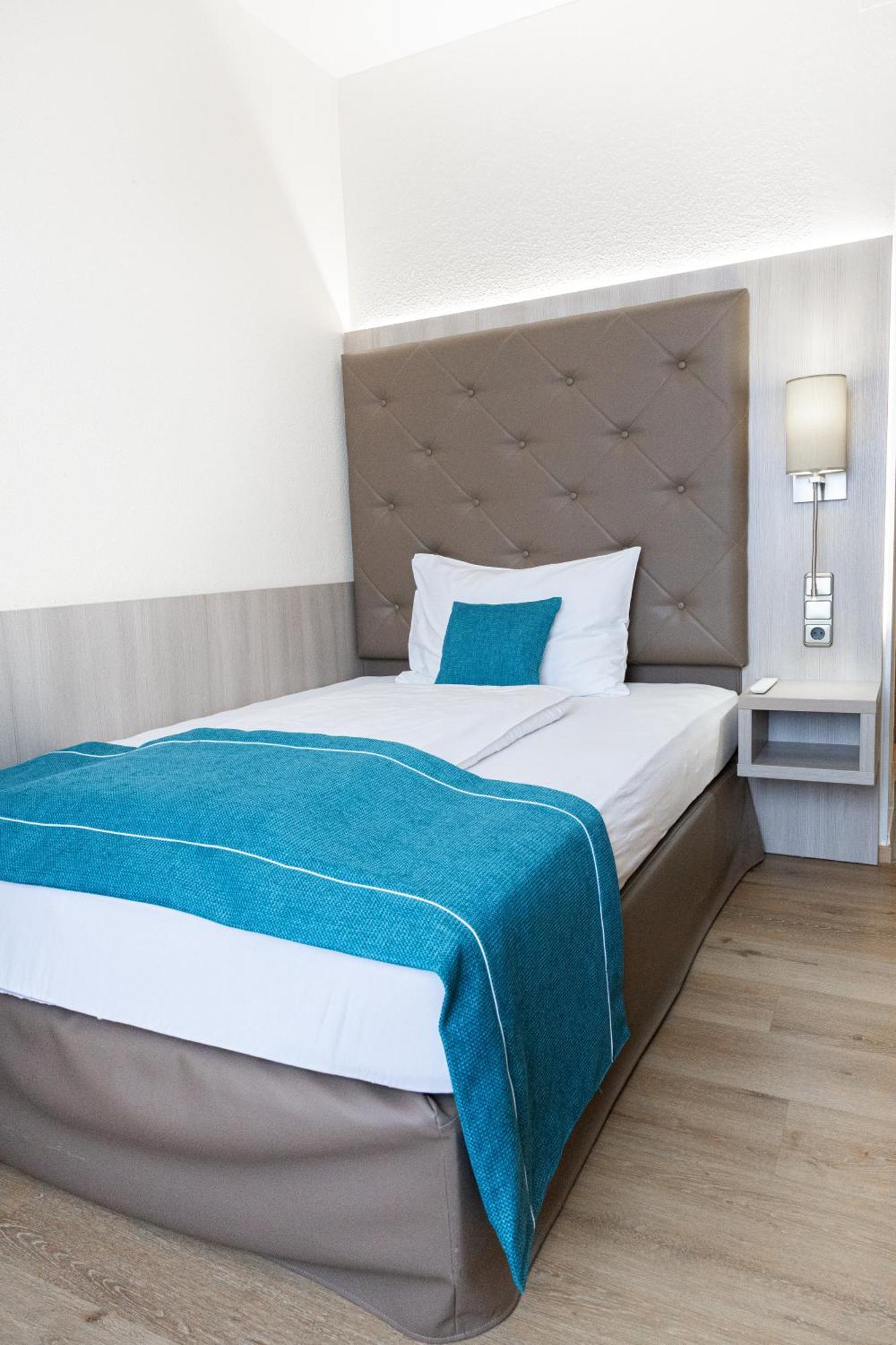 Das Reinisch Hotel - Near Vienna Airport シュベッヒャート エクステリア 写真