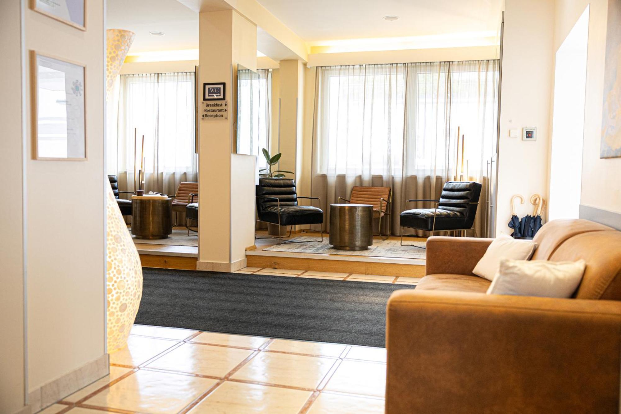Das Reinisch Hotel - Near Vienna Airport シュベッヒャート エクステリア 写真